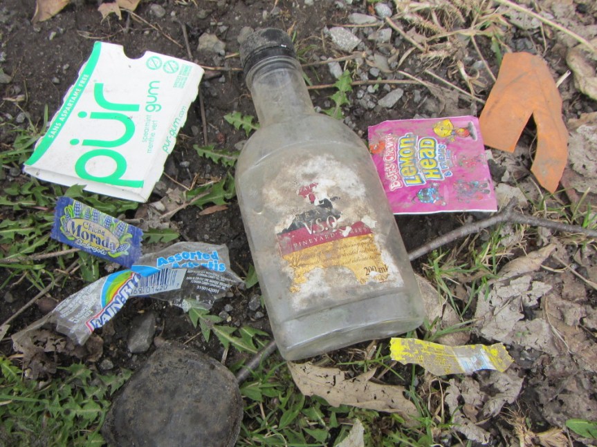 20150425_104145_AS_3011 More brandy and candy wrappers