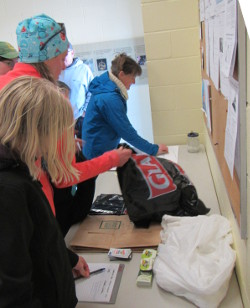 20160423_100156_AS_6587 Signing up