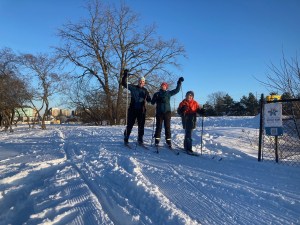 [Kìchì Sìbì Winter Trail in use by Skiers]