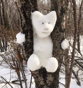 [One of Maggie Glossop's snow bears from the Kìchì Sìbì Winter Trail, January 2021]